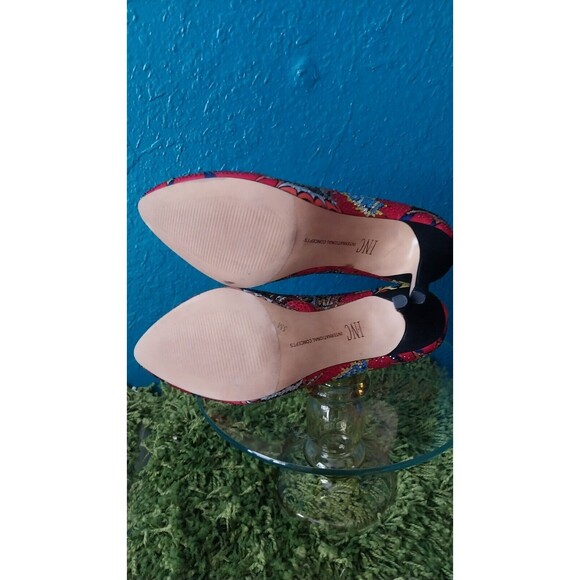 BAM! POW! INC International Concepts Comic Book Hero Stiletto Pumps Size 5M - Picture 6 of 6